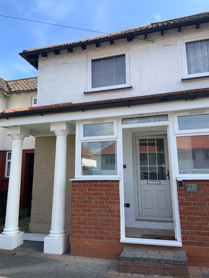 Beautiful Self Contained Studio Apartment London Ngoại thất bức ảnh